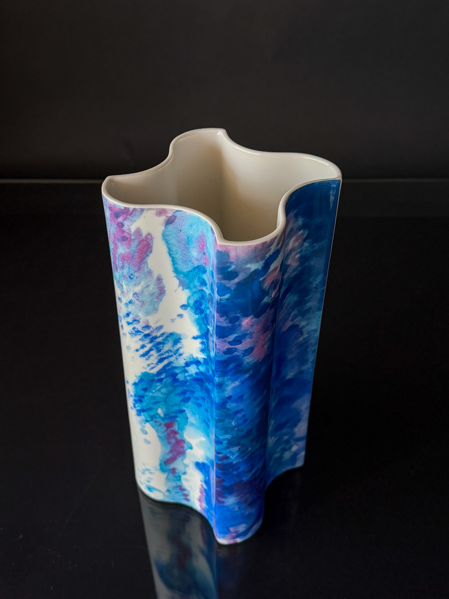 Royal Copenhagen Vase Ocean Nr. 513-213-5837 Modern, Grethe Meyer Design