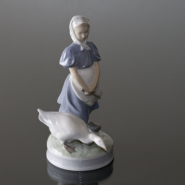 Mädchen mit Gänsen, Royal Copenhagen Figur Nr. 527