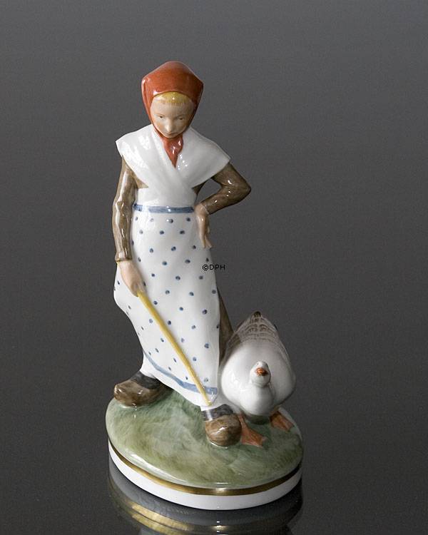 Kleines Mädchen mit Gänsen, Überglasur, Royal Copenhagen Figur Nr. 528