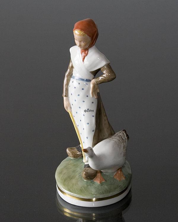 Kleines Mädchen mit Gänsen, Überglasur, Royal Copenhagen Figur Nr. 528