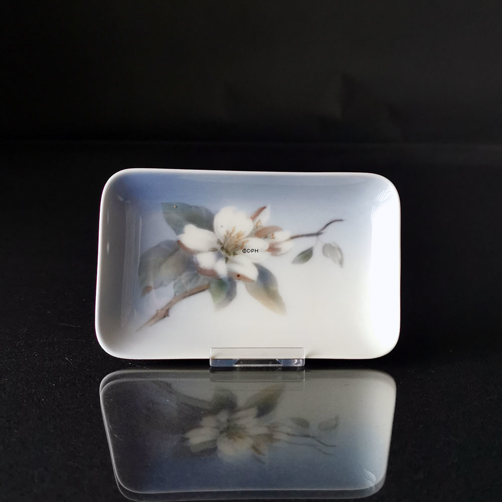 Schale mit Apfelzweig, Royal Copenhagen Nr. 53-964