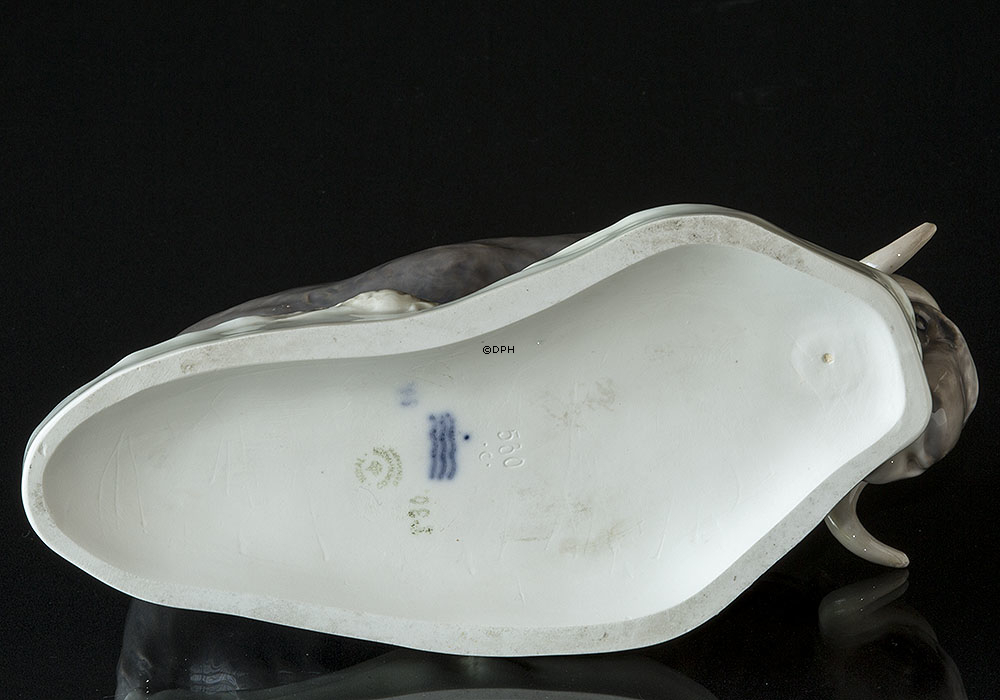 Moschusochse, Royal Copenhagen Figur 530 (1894-1922) Von den Hörnern repariert (Sehr selten)