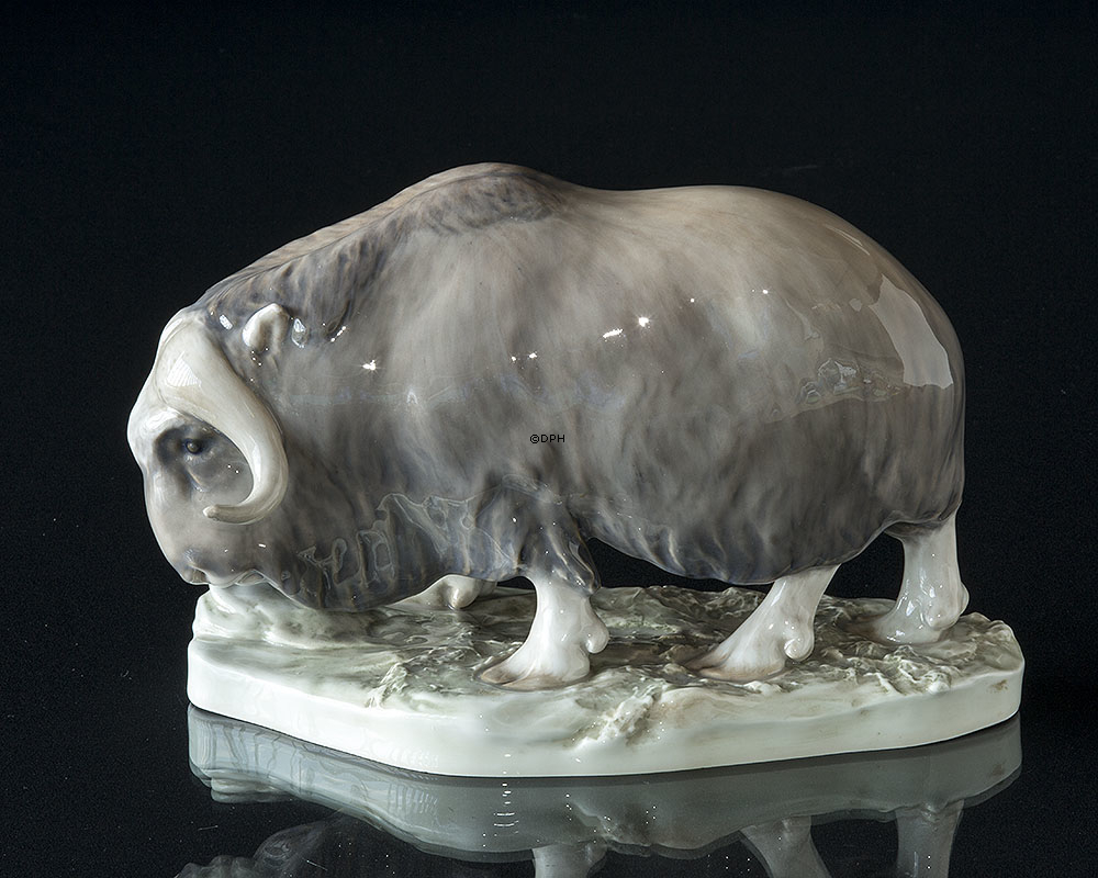 Moschusochse, Royal Copenhagen Figur 530 (1894-1922) Von den Hörnern repariert (Sehr selten)