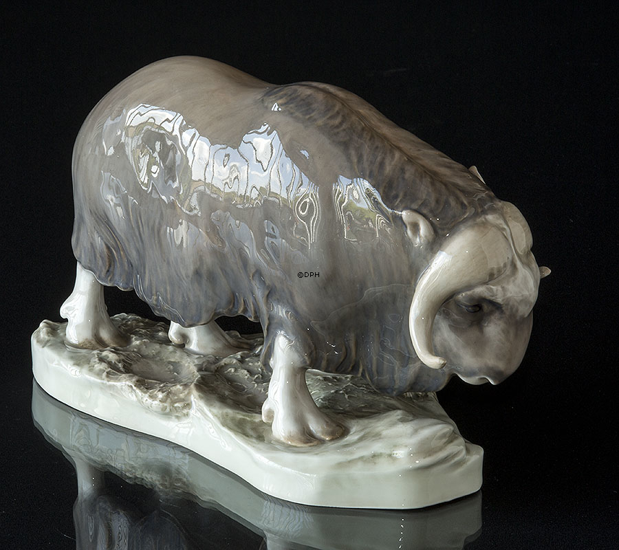Moschusochse, Royal Copenhagen Figur 530 (1894-1922) Von den Hörnern repariert (Sehr selten)