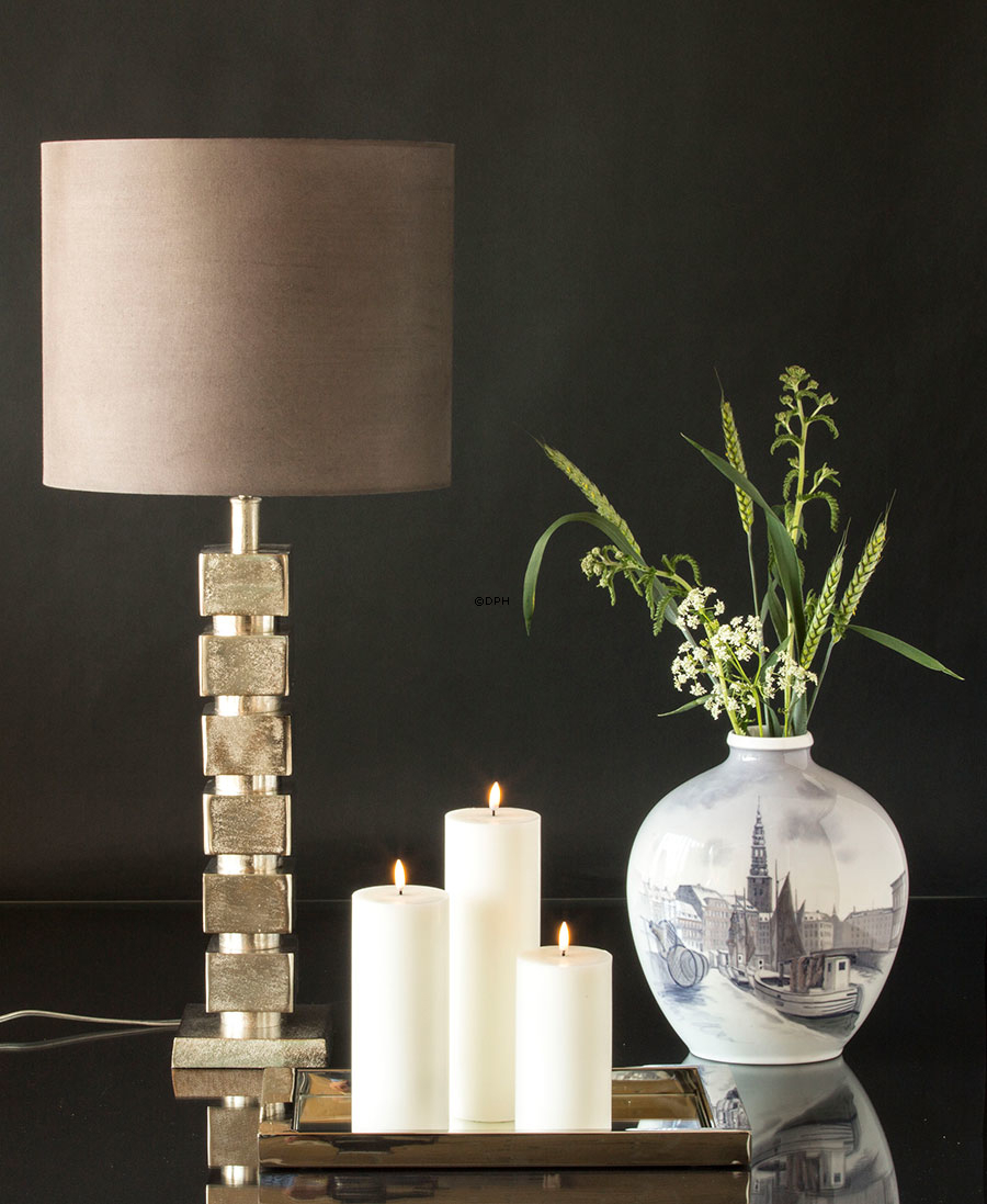 Unika Vase mit Gammel Strand bei Slotsholmen von Harald Henriksen, Royal Copenhagen Nr. 59