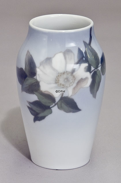 Vase mit Rose, Royal Copenhagen Nr. 693-88-B