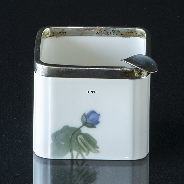 Art Nouveau Schale mit blaue Blume, Royal Copenhagen Nr. 694-1467 (1898-1923)