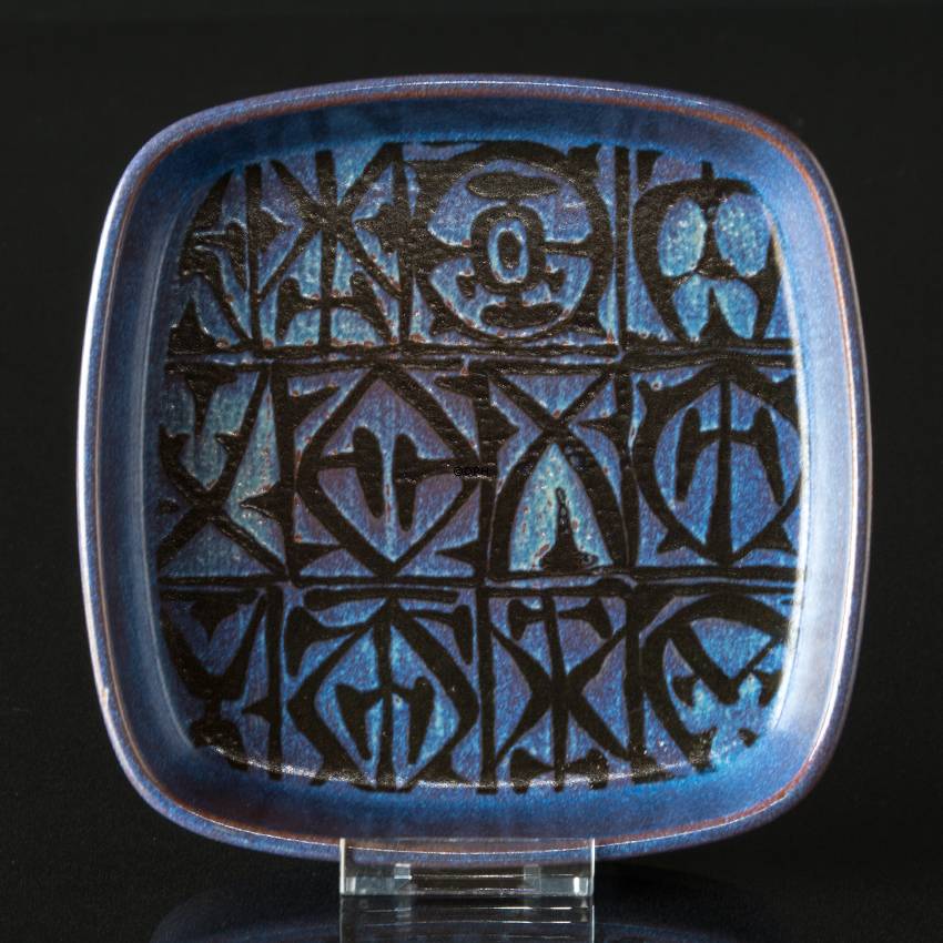 Fayenceschüssel in Blau von Nils Thorssen, Royal Copenhagen Nr. 704-2883