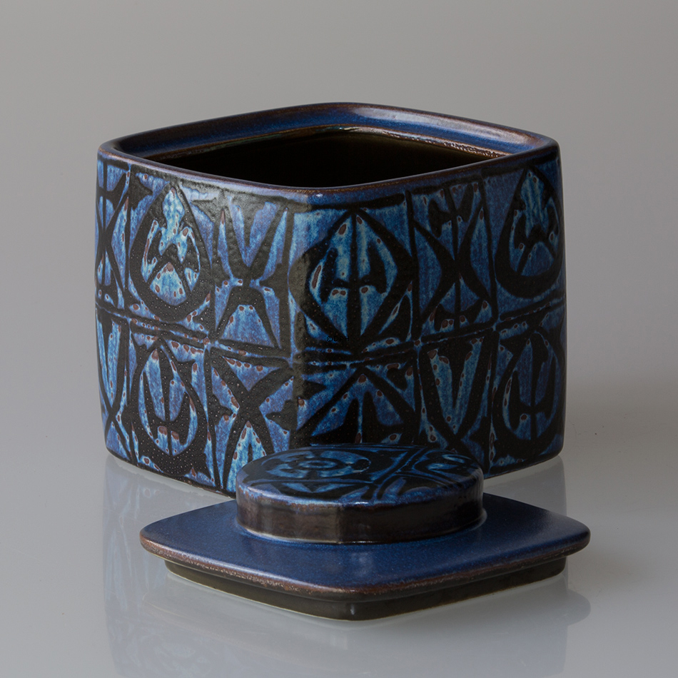 Fayencekrug von Nils Thorssen, Royal Copenhagen Nr. 704-3211