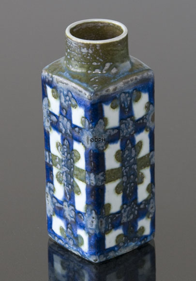 Fayencevase von Nils Thorssen, Royal Copenhagen Nr. 711-3258