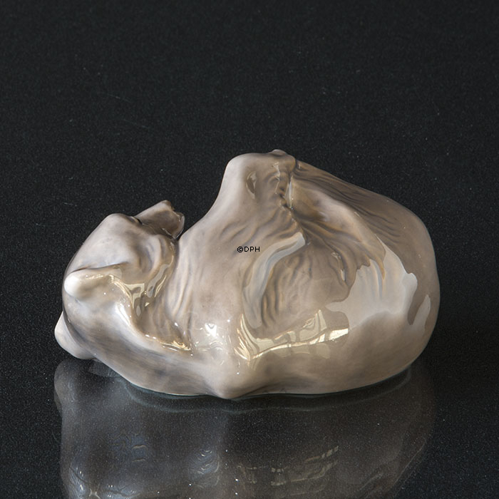 Bär Braun, spielt mit seinem Fuß, Royal Copenhagen Figur Nr. 729