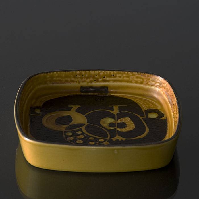 Fayenceschale, entworfen von Johanne Gerber, Royal Copenhagen Nr. 786-2883