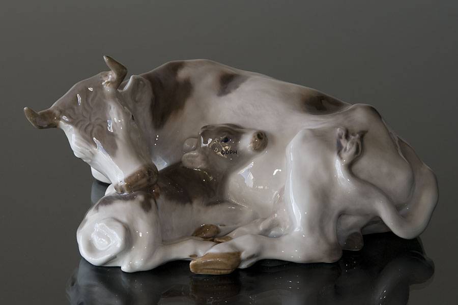 Kuh mit Kalb, Royal Copenhagen Figur Nr. 800
