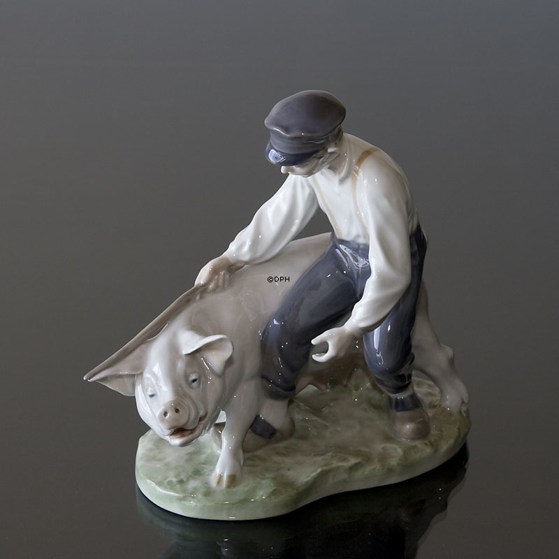Schweinehirt führt das Schwein, Junge mit Schwein, Royal Copenhagen Figur Nr. 848