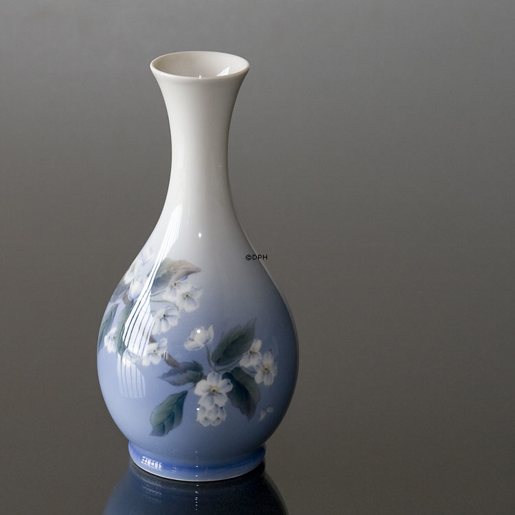 Vase mit Apfelzweig, Royal Copenhagen Nr. 863-51