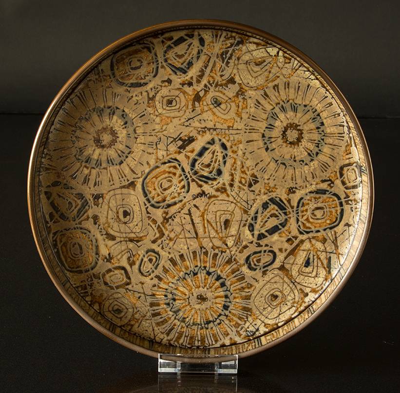Fayenceschale von Nils Thorssen, Royal Copenhagen Nr. 870-3293