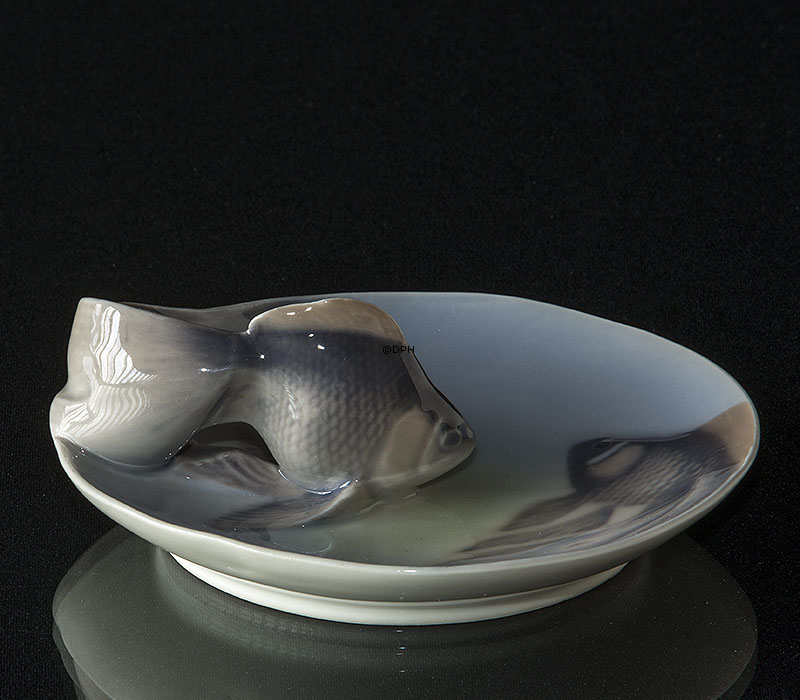 Schale mit Guppy Fisch Royal Copenhagen Nr. 931