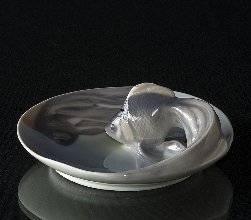 Schale mit Guppy Fisch Royal Copenhagen Nr. 931