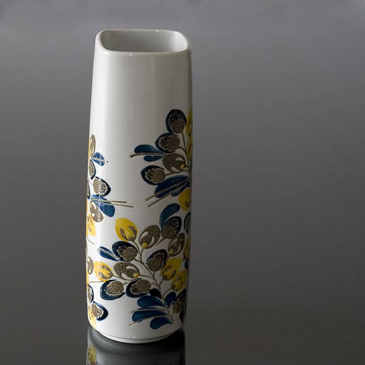 Fayencevase von Ellen Malmer, Royal Copenhagen Nr. 953-3764