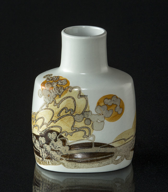 Fayence vase mit Blumenmotiv von Ellen Malmer, Royal Copenhagen Nr. 962-3207