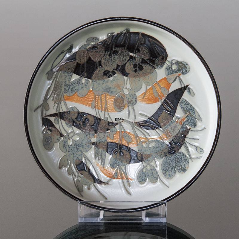 Fayenceschale mit Pflanzenmotiv von Ivan Weiss, Royal Copenhagen Nr. 963-3290