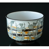 Fayence Schale mit Pflanzemotiv von Ivan Weiss, Royal Copenhagen Nr. 963-3757