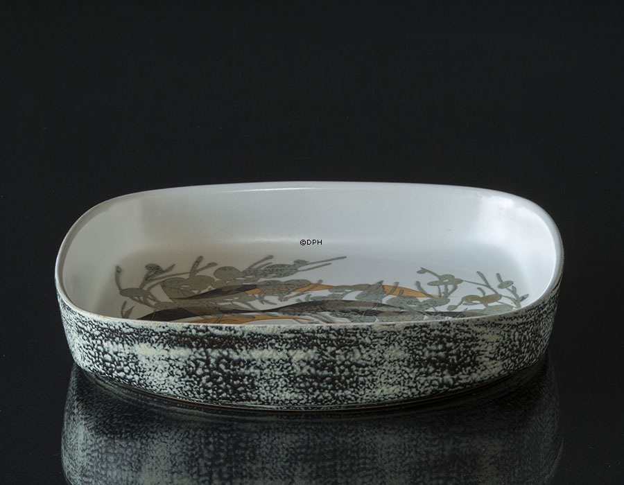 Fayenceschale mit Pflanzenmotiv von Ivan Weiss, Royal Copenhagen Nr. 963-3775