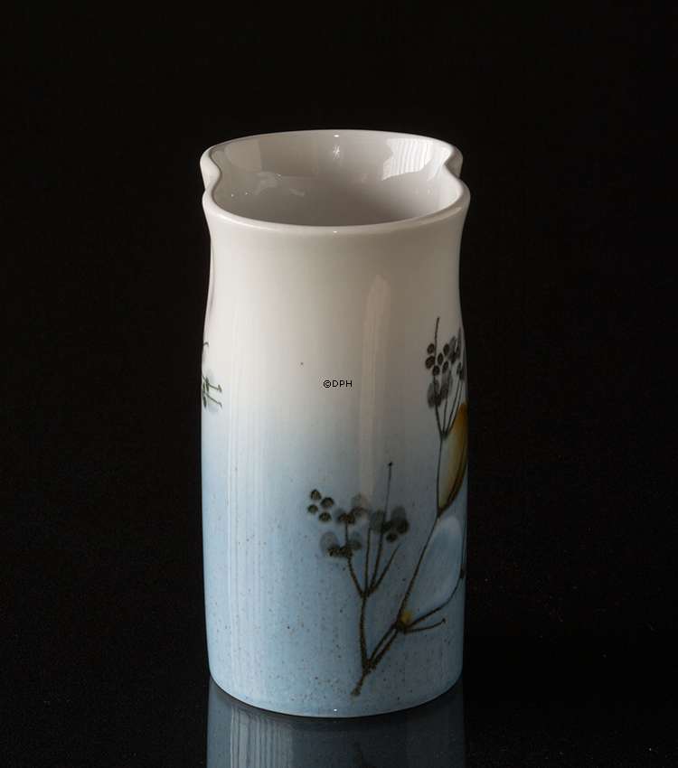 Vase mit Blumen und Zweigen, Royal Copenhagen Nr. 967-3872