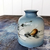 Vase mit Blumen und Zweigen, Royal Copenhagen Nr. 967-3891