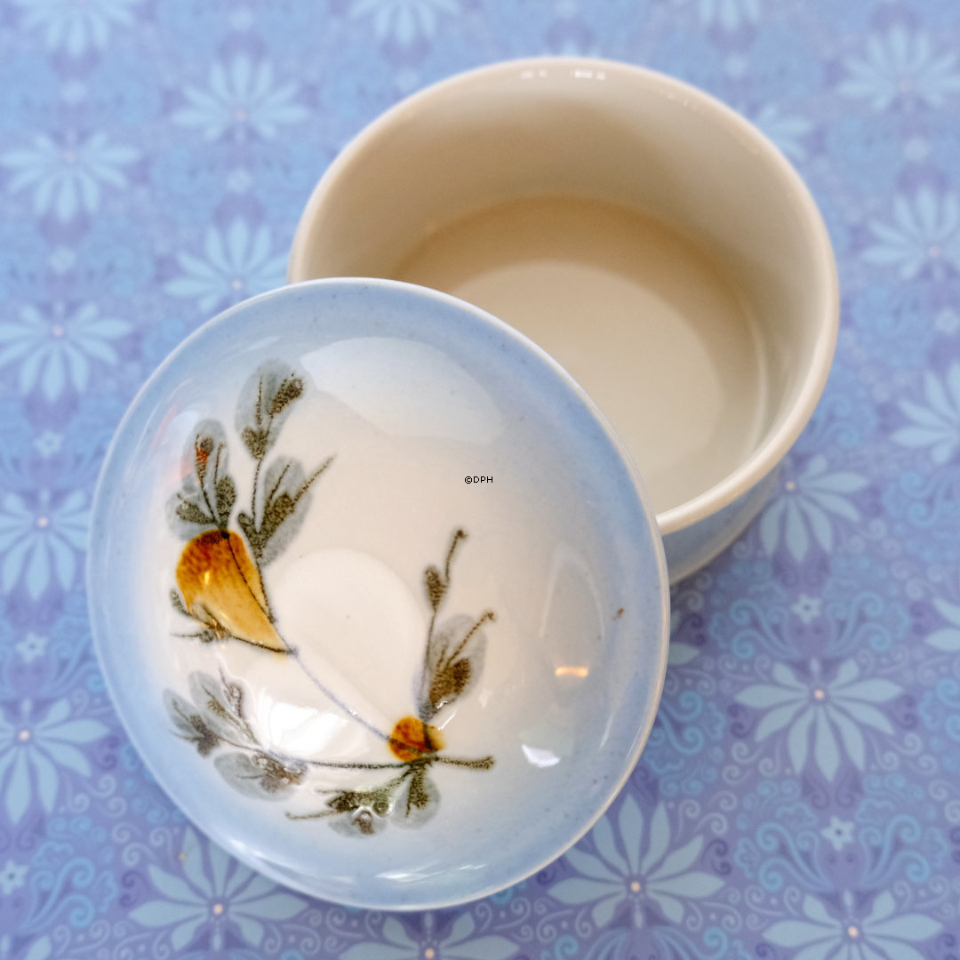 Bonbonniere mit Blumen und Zweigen, Royal Copenhagen Nr. 967-3899