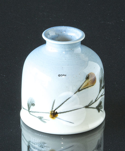 Vase mit Blumen und Zweigen, Royal Copenhagen Nr. 967-3907