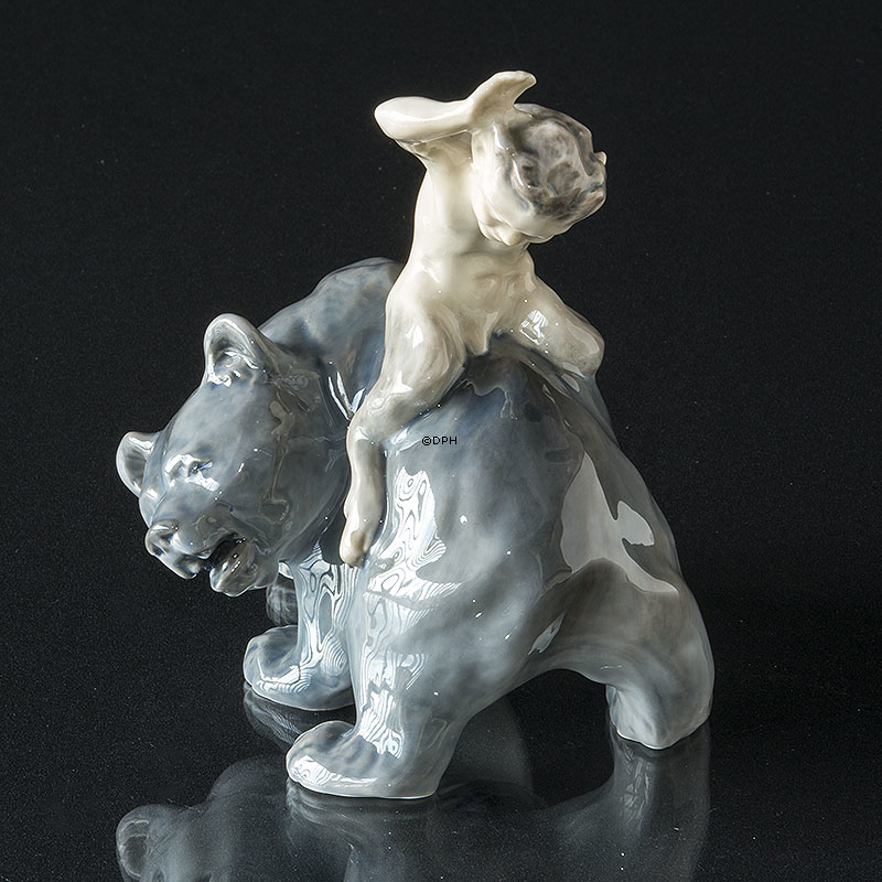 Satyr mit Bär, Royal Copenhagen Figur NR. 976 (sjælden) Fehler/Reparatur an einer Vorderpfote.