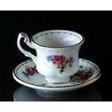 Royal Albert Minimonatstasse mit Blumen August Mohn (Tasse Ø4,5 cm, Untertasse Ø 7,3 cm)