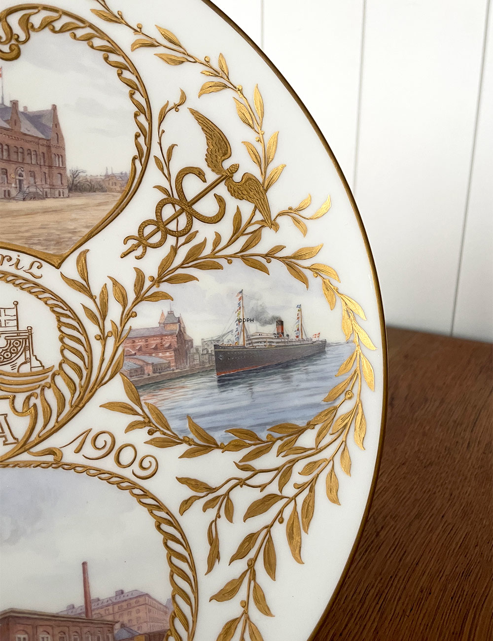 Royal Copenhagen Zierteller mit Freihafen von Kopenhagen und Isak Glückstadt
