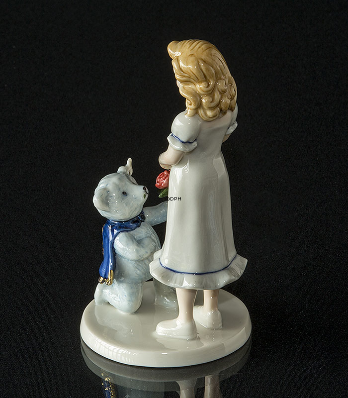 Steiff Teddybär gibt Rose zu Mädchen, Royal Copenhagen Figur