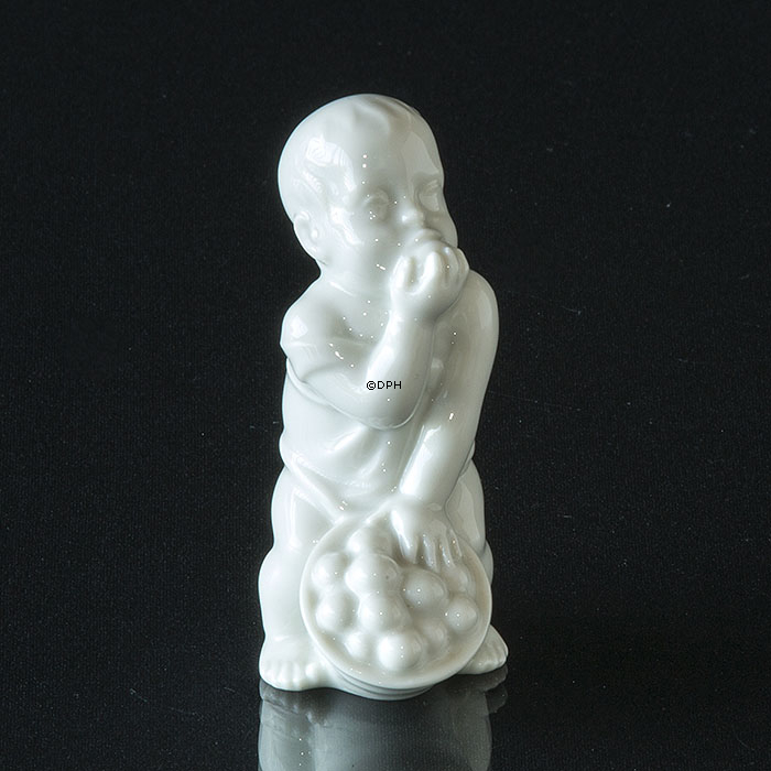 Baby mit Füllhorn, Blanc de Chine, Royal Copenhagen