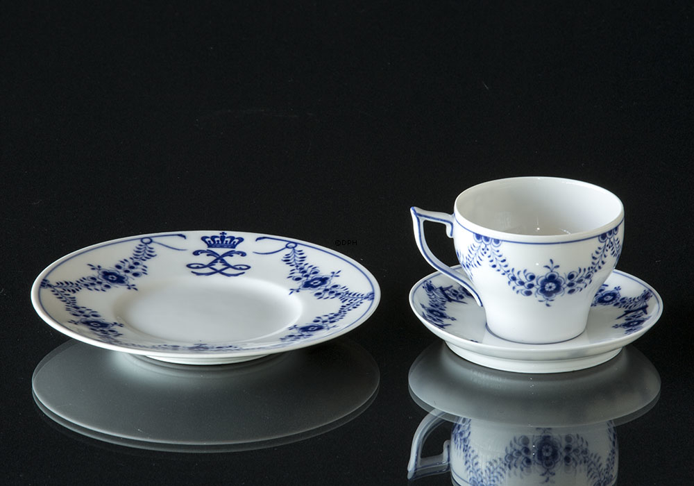 Musselmalet Kaffeetasse mit Untertasse und Kuchenteller (1898-1923), Royal Copenhagen Königin Louise Kaffeeservice
