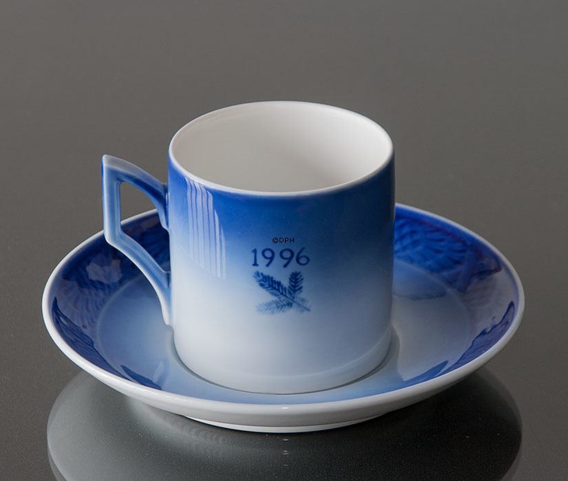 1996 Royal Copenhagen Weihnachtstasse, Beleuchtung der Straßenlaternen