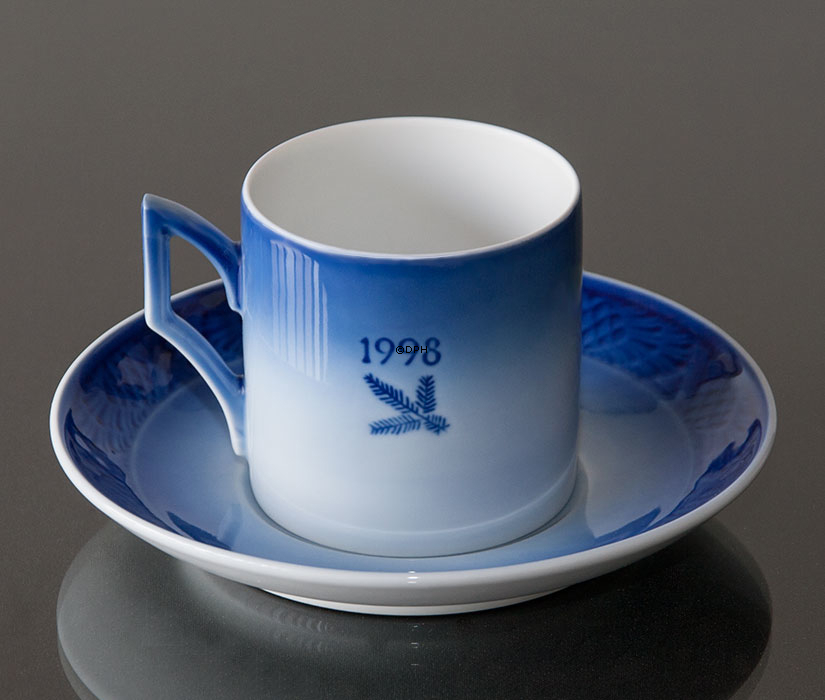 1998 Royal Copenhagen Weihnachtstasse, Willkommen zu Hause