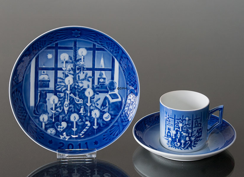 2011 Royal Copenhagen Weihnachtstasse, auf dem Weihnachtsmann warten