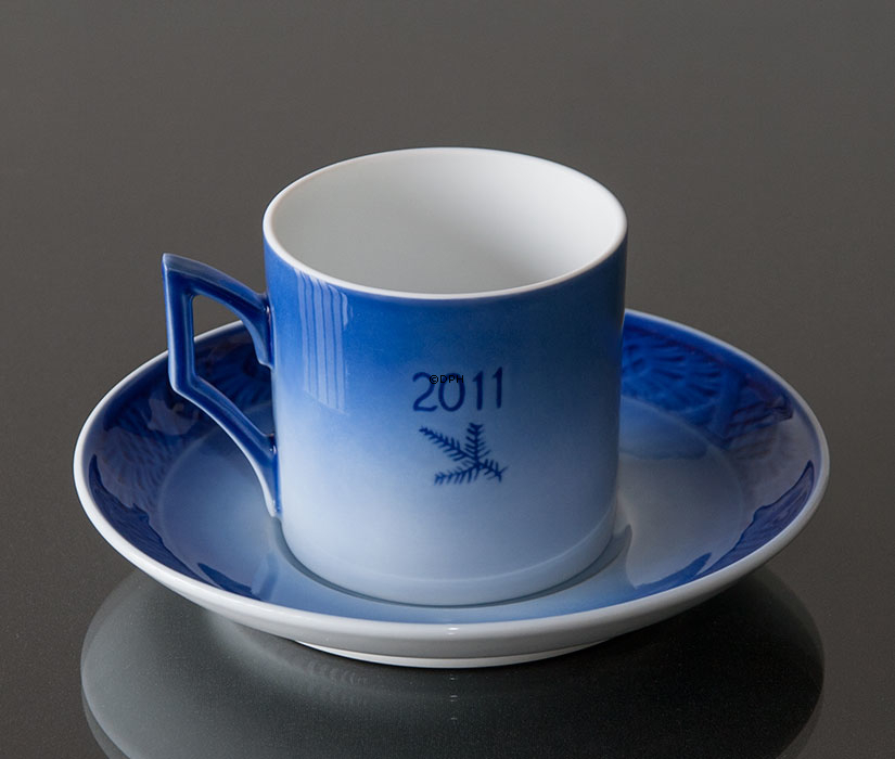2011 Royal Copenhagen Weihnachtstasse, auf dem Weihnachtsmann warten