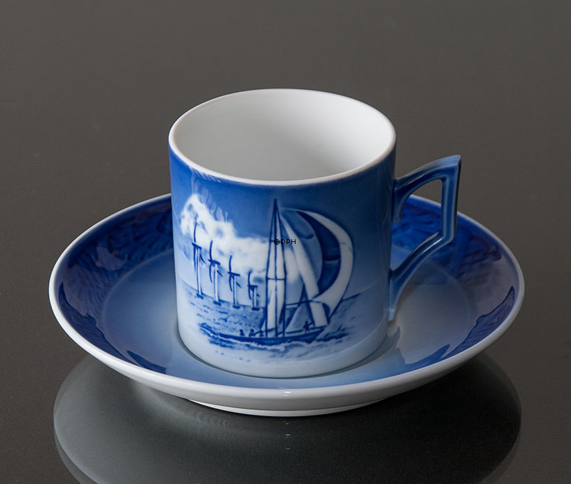 2012 Royal Copenhagen Weihnachtstasse, Horns Riff.