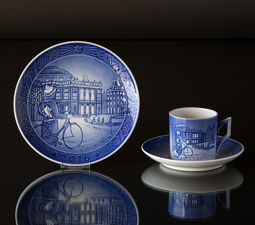 2016 Royal Copenhagen Weihnachtstasse, Eislaufen in Kopenhagen