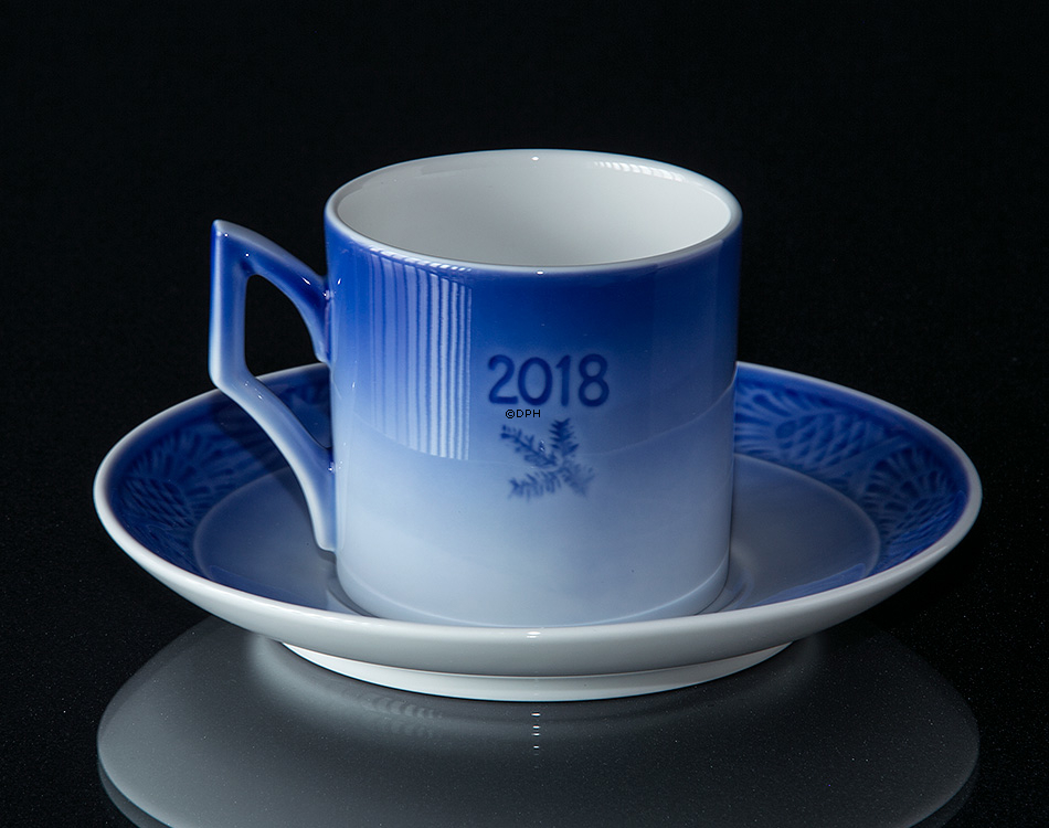 2018 Royal Copenhagen Weihnachtstasse, Weihnachtsbaummarkt