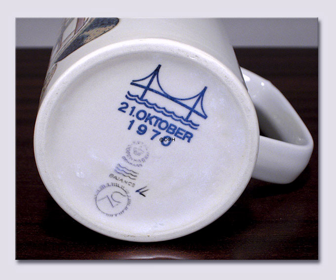 Becher "Die neue kleine Belt Brücke" 21. Oktober, Royal Copenhagen