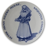 1917 Royal Copenhagen Gedenkteller, Teller des Roten Kreuzes, INTER ARMA SILENT MUSAE LOQUITUR CARITAS