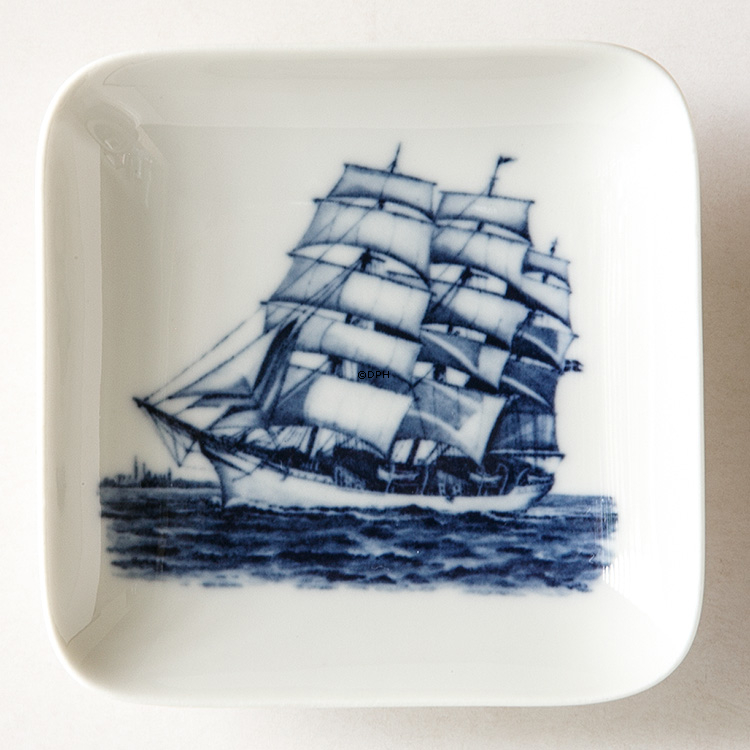 Schale mit Ausbildungsschiff Danmark, Royal Copenhagen