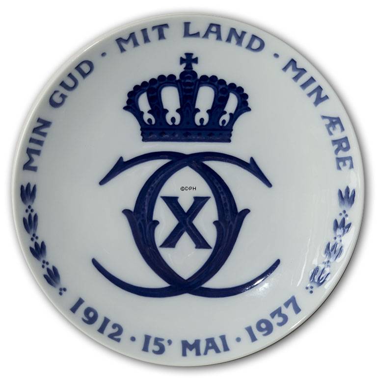 1937 Royal Copenhagen Gedenkteller 1912-1937, MIN GUD MIT LAND MIN ÆRE (Mein Gott mein Land meine Ehre) 1912 15 MAJ 1937