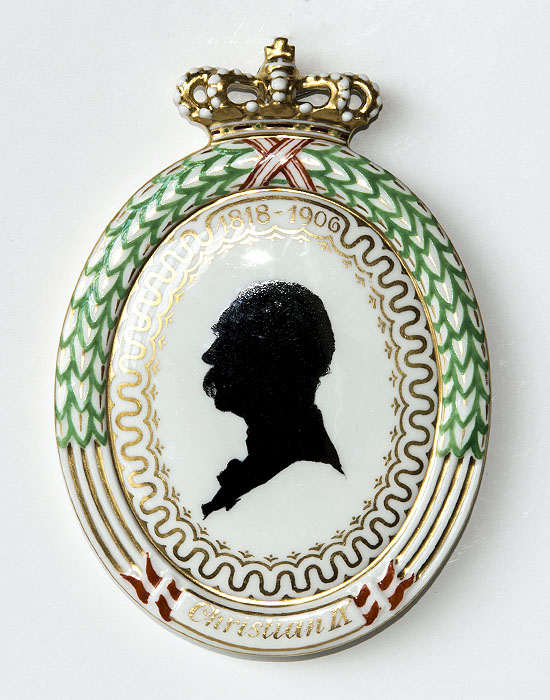 1906 Royal Copenhagen Teller, Silhouette von Christian IX 1818-1906