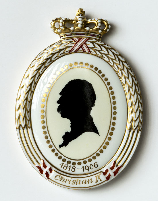 1906 Royal Copenhagen Teller, Silhouette von Christian IX 1818-1906